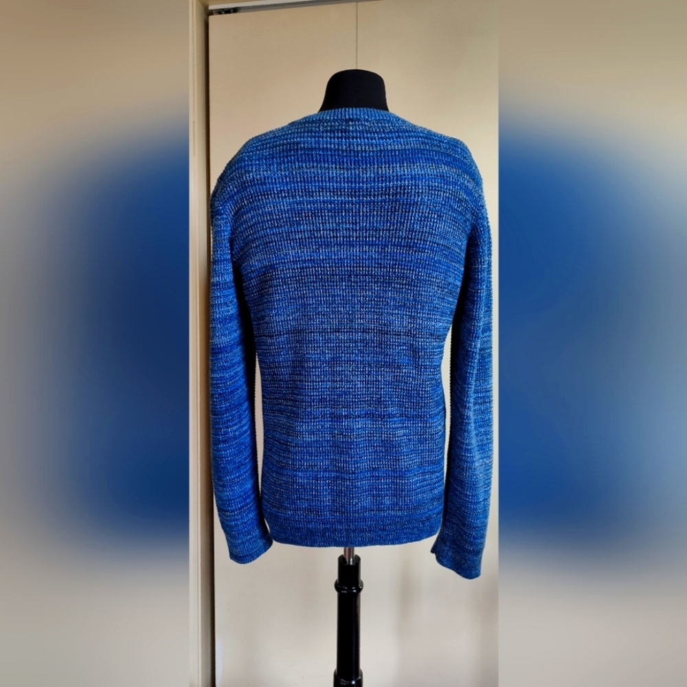 Sweater - Picture 2 of 3